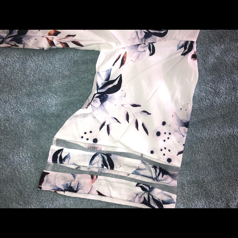 Blouse - Picture 2 of 4